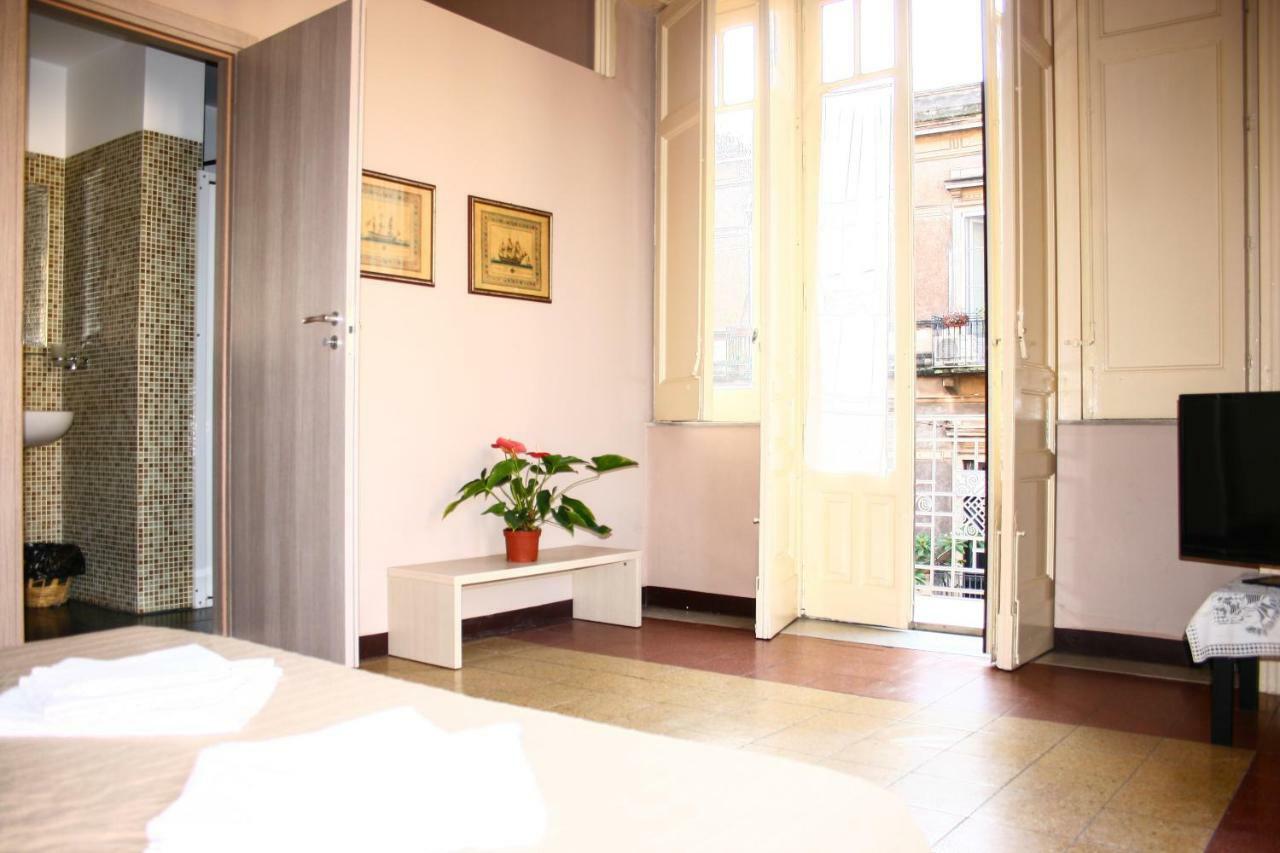 לינה וארוחת בוקר קטאניה La Casa Di Isabella מראה חיצוני תמונה