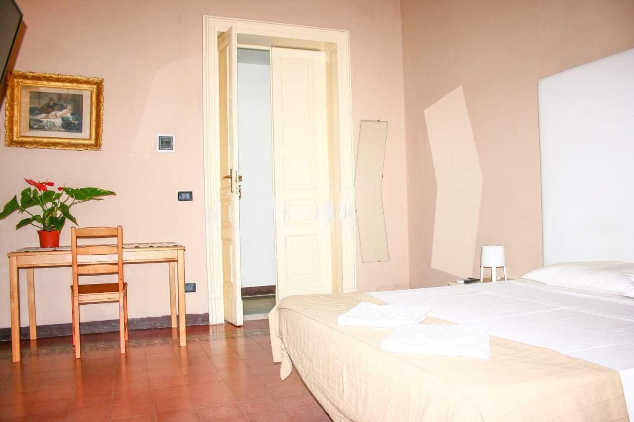 לינה וארוחת בוקר קטאניה La Casa Di Isabella מראה חיצוני תמונה