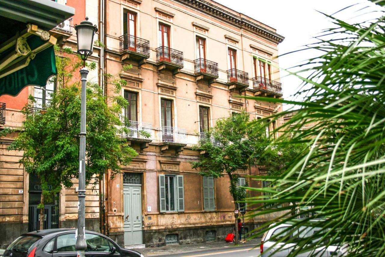 לינה וארוחת בוקר קטאניה La Casa Di Isabella מראה חיצוני תמונה