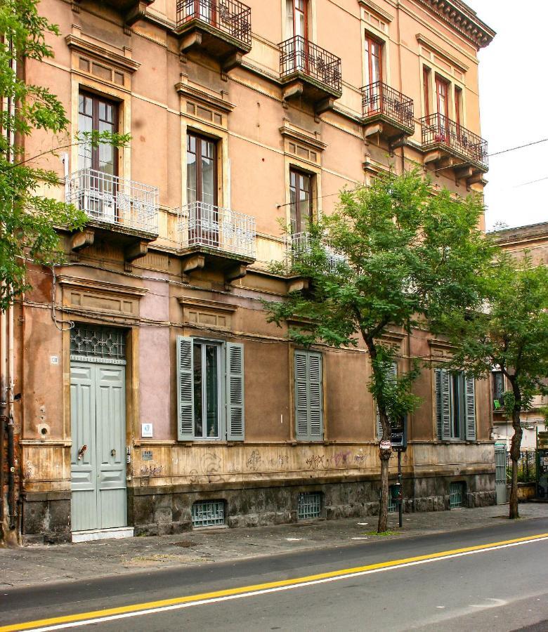 לינה וארוחת בוקר קטאניה La Casa Di Isabella מראה חיצוני תמונה